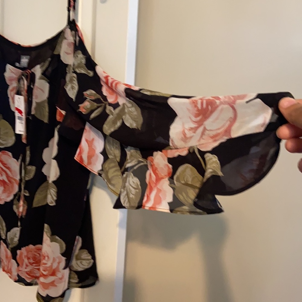 Adorable blouse - Picture 6 of 6